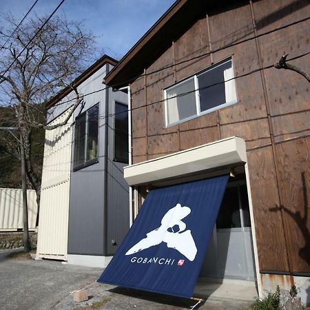 山の中の一棟貸切宿 五番地 Nambu (Yamanashi) Exteriör bild