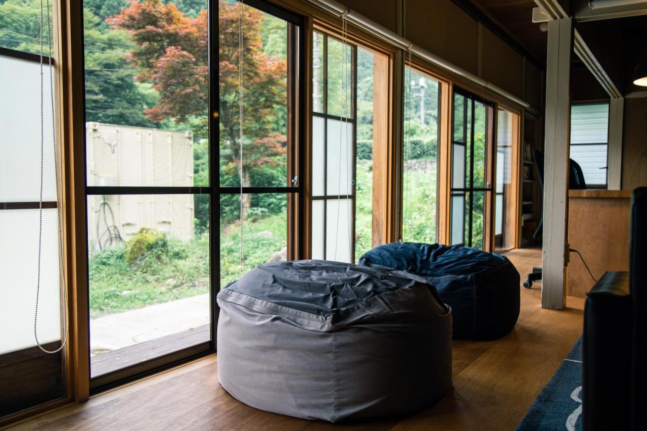 山の中の一棟貸切宿 五番地 Nambu (Yamanashi) Exteriör bild