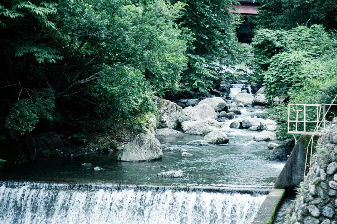 山の中の一棟貸切宿 五番地 Nambu (Yamanashi) Exteriör bild