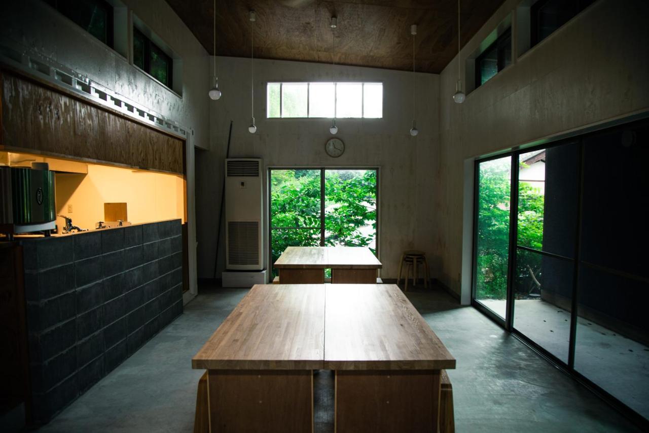 山の中の一棟貸切宿 五番地 Nambu (Yamanashi) Exteriör bild