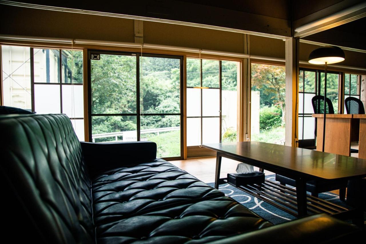 山の中の一棟貸切宿 五番地 Nambu (Yamanashi) Exteriör bild