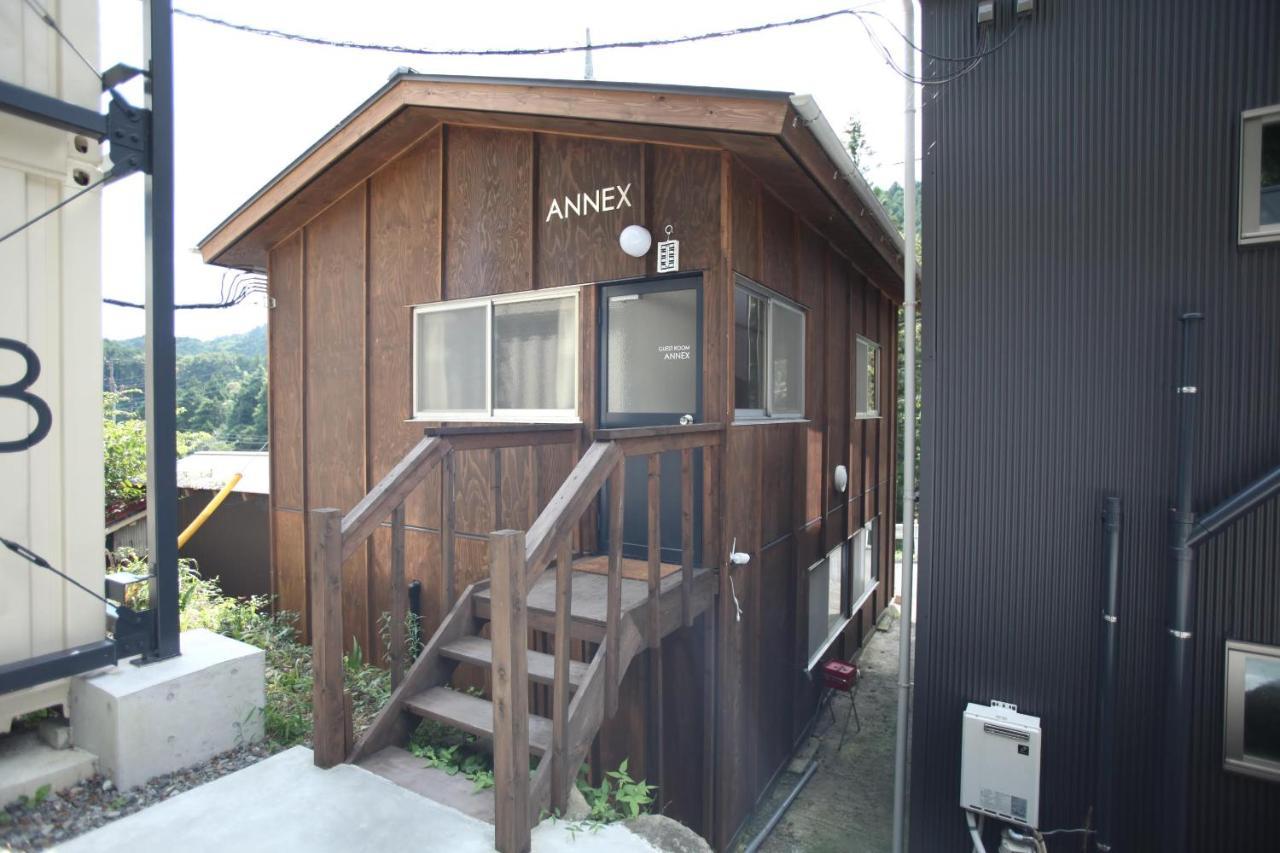 山の中の一棟貸切宿 五番地 Nambu (Yamanashi) Exteriör bild